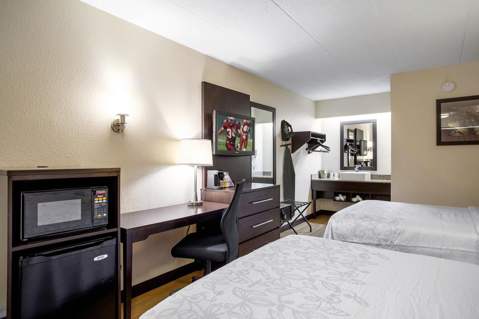 Red Roof Inn Plus+ Wilmington - Newark Christiana Exteriör bild