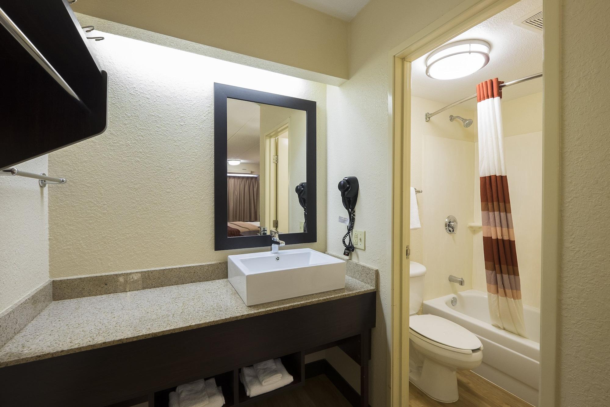Red Roof Inn Plus+ Wilmington - Newark Christiana Exteriör bild