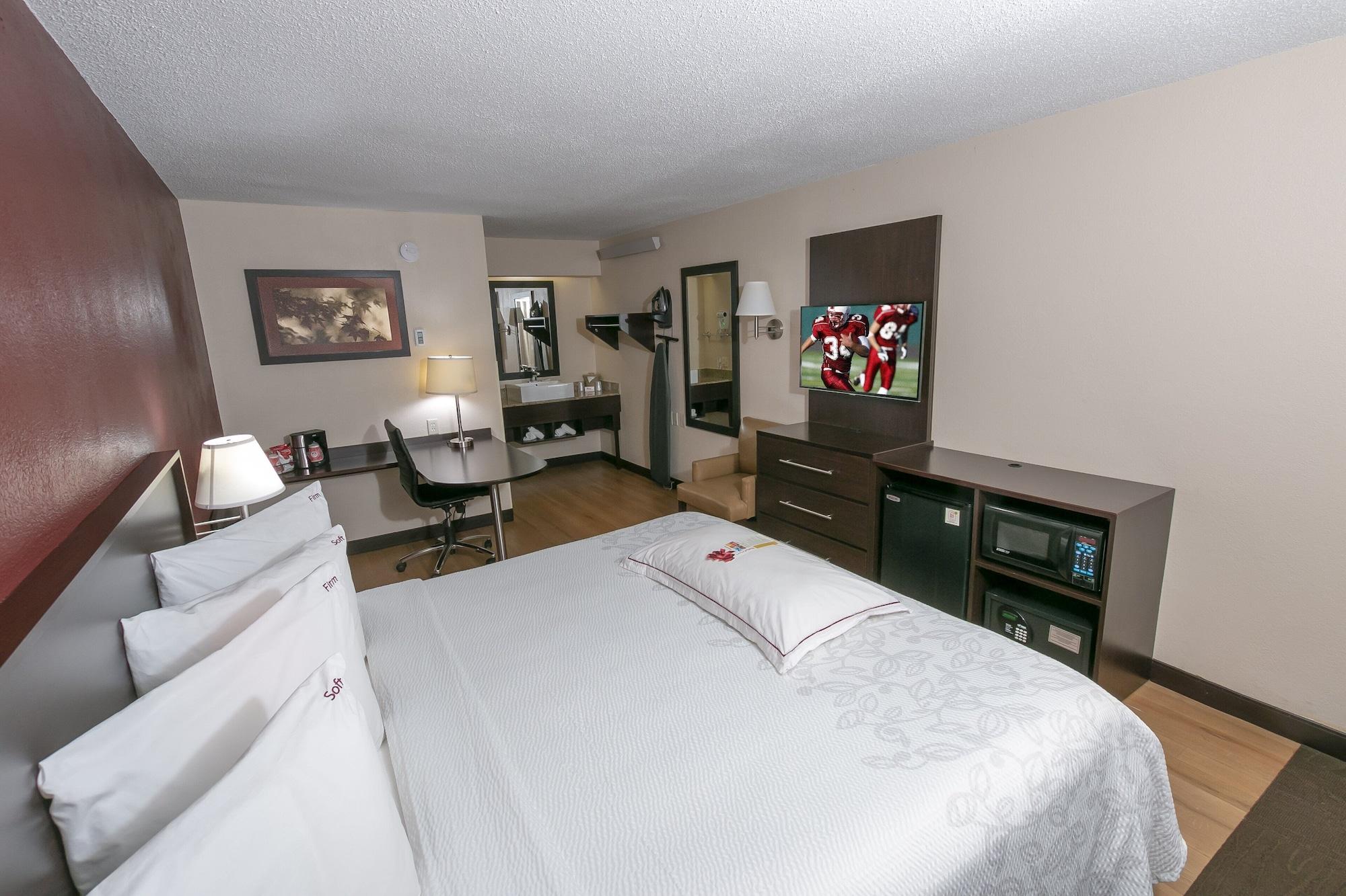 Red Roof Inn Plus+ Wilmington - Newark Christiana Exteriör bild