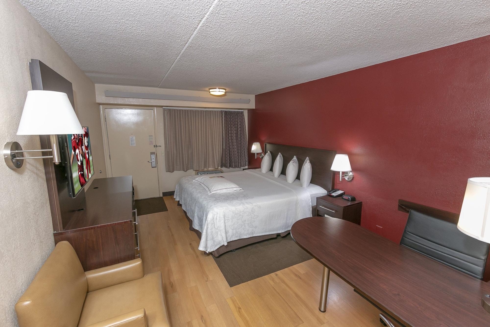 Red Roof Inn Plus+ Wilmington - Newark Christiana Exteriör bild