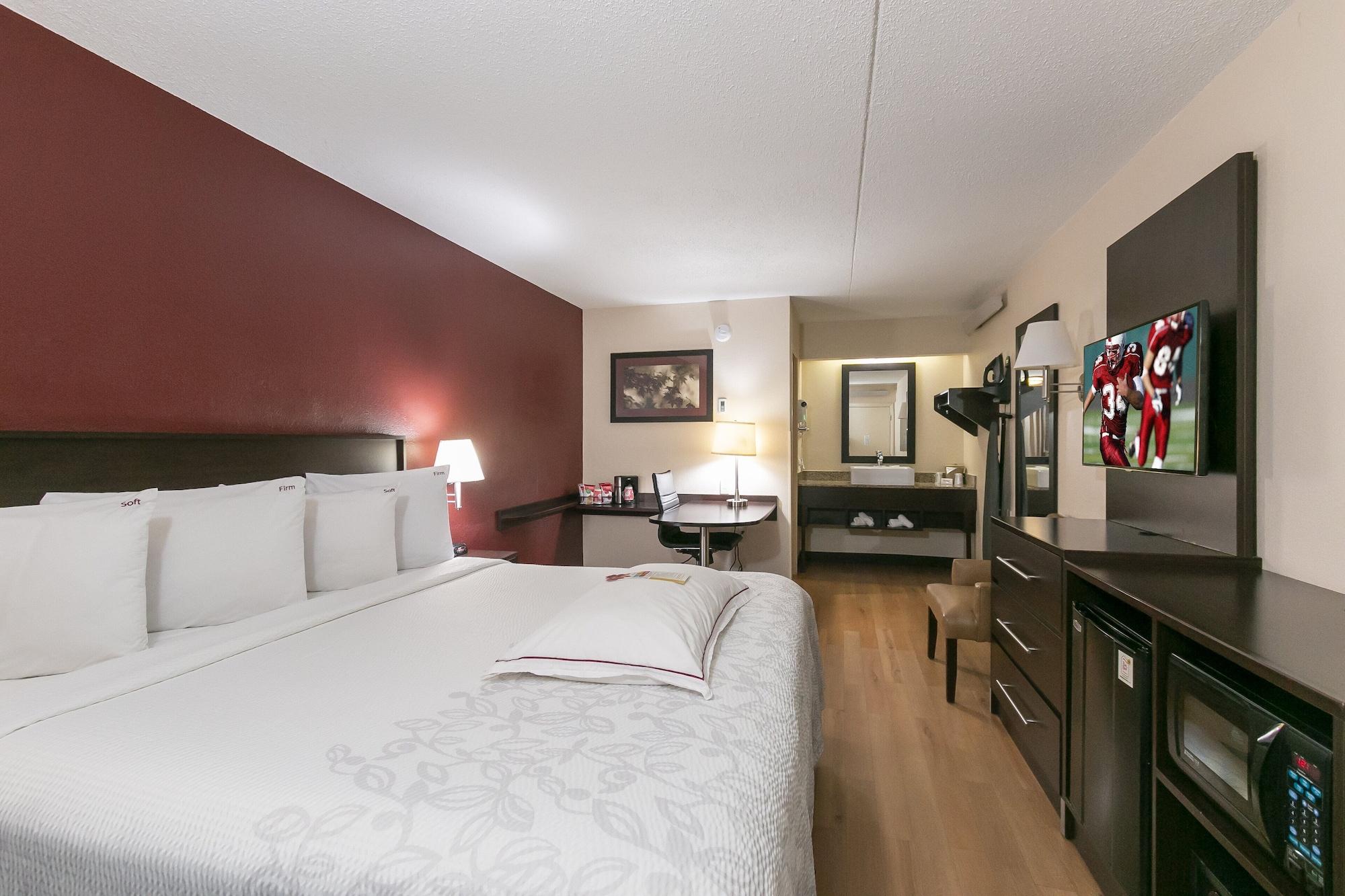 Red Roof Inn Plus+ Wilmington - Newark Christiana Exteriör bild