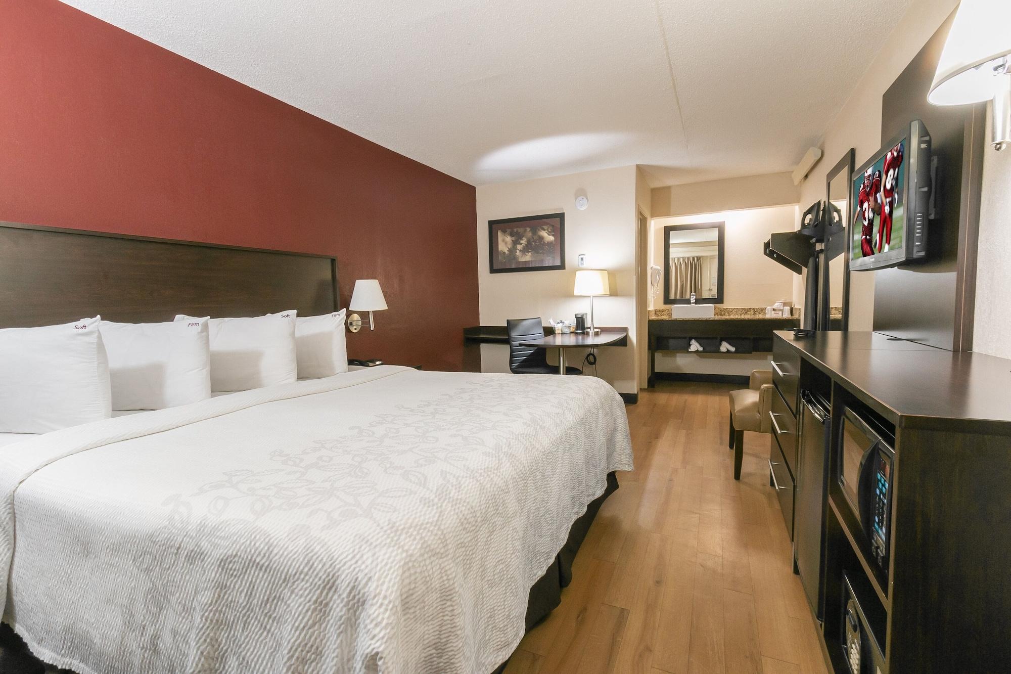 Red Roof Inn Plus+ Wilmington - Newark Christiana Exteriör bild