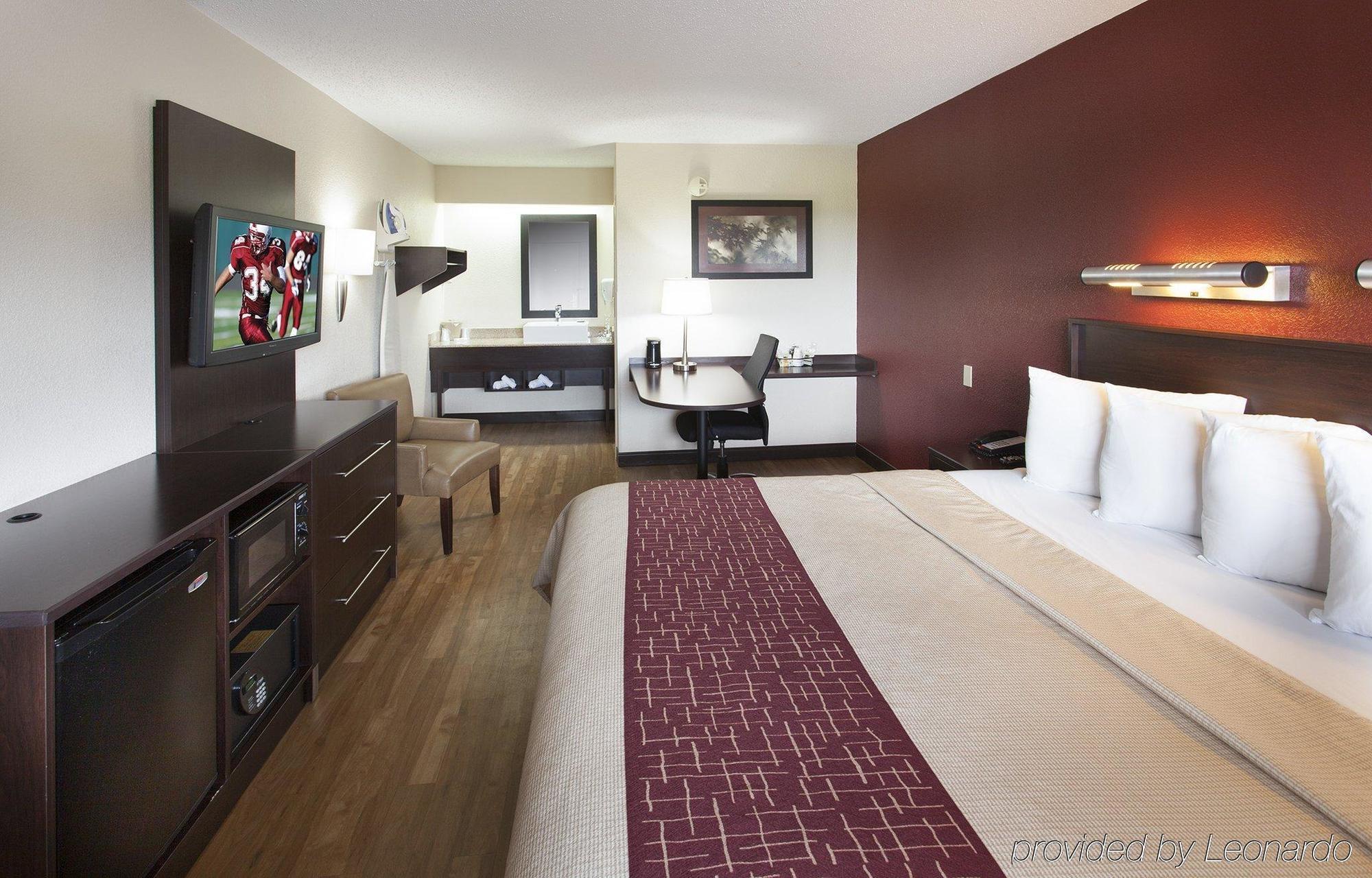 Red Roof Inn Plus+ Wilmington - Newark Christiana Exteriör bild