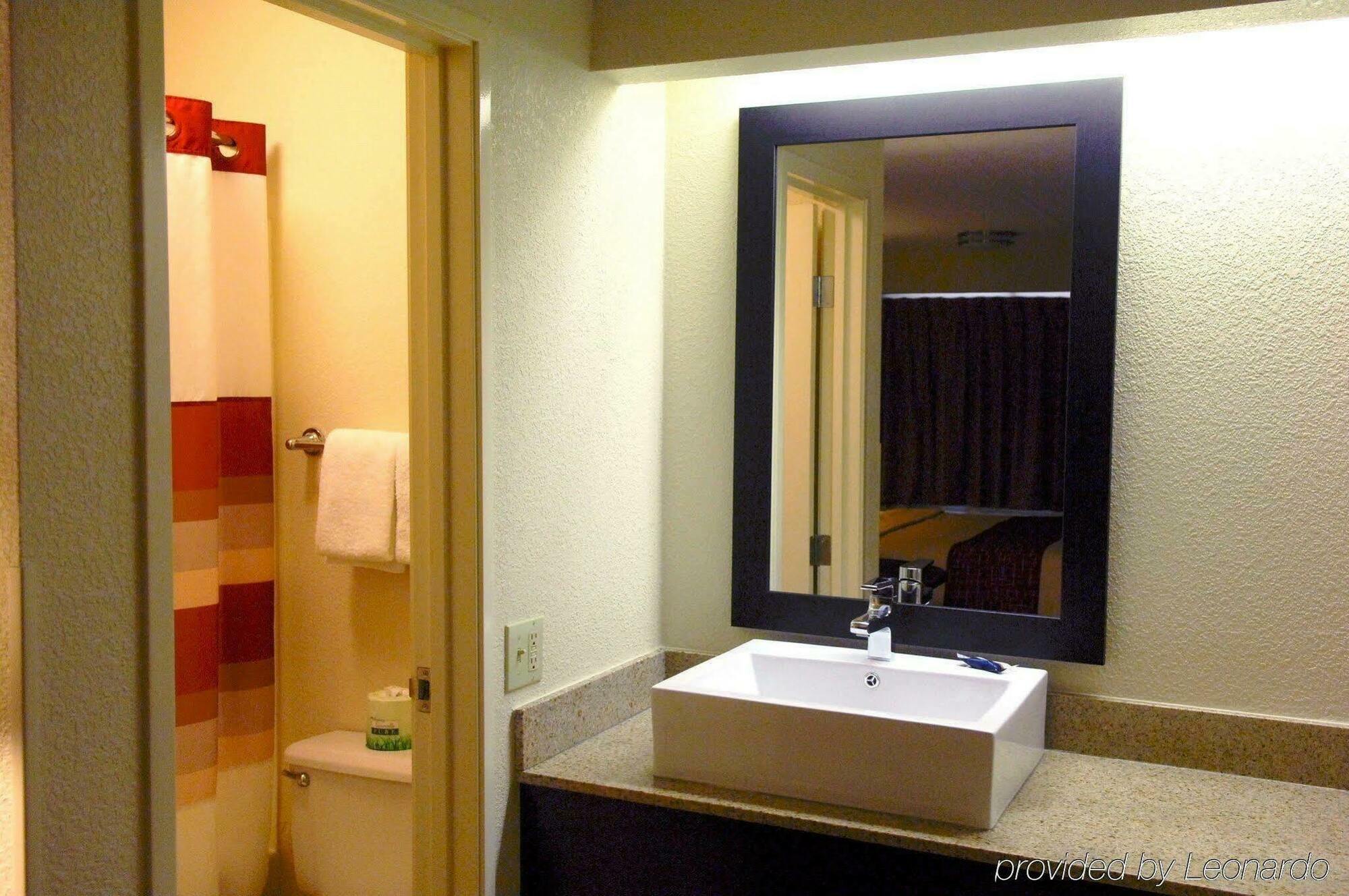 Red Roof Inn Plus+ Wilmington - Newark Christiana Exteriör bild