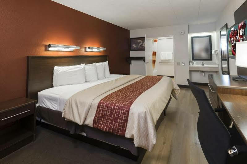 Red Roof Inn Plus+ Wilmington - Newark Christiana Exteriör bild