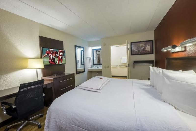 Red Roof Inn Plus+ Wilmington - Newark Christiana Exteriör bild