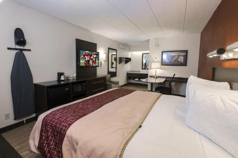 Red Roof Inn Plus+ Wilmington - Newark Christiana Exteriör bild